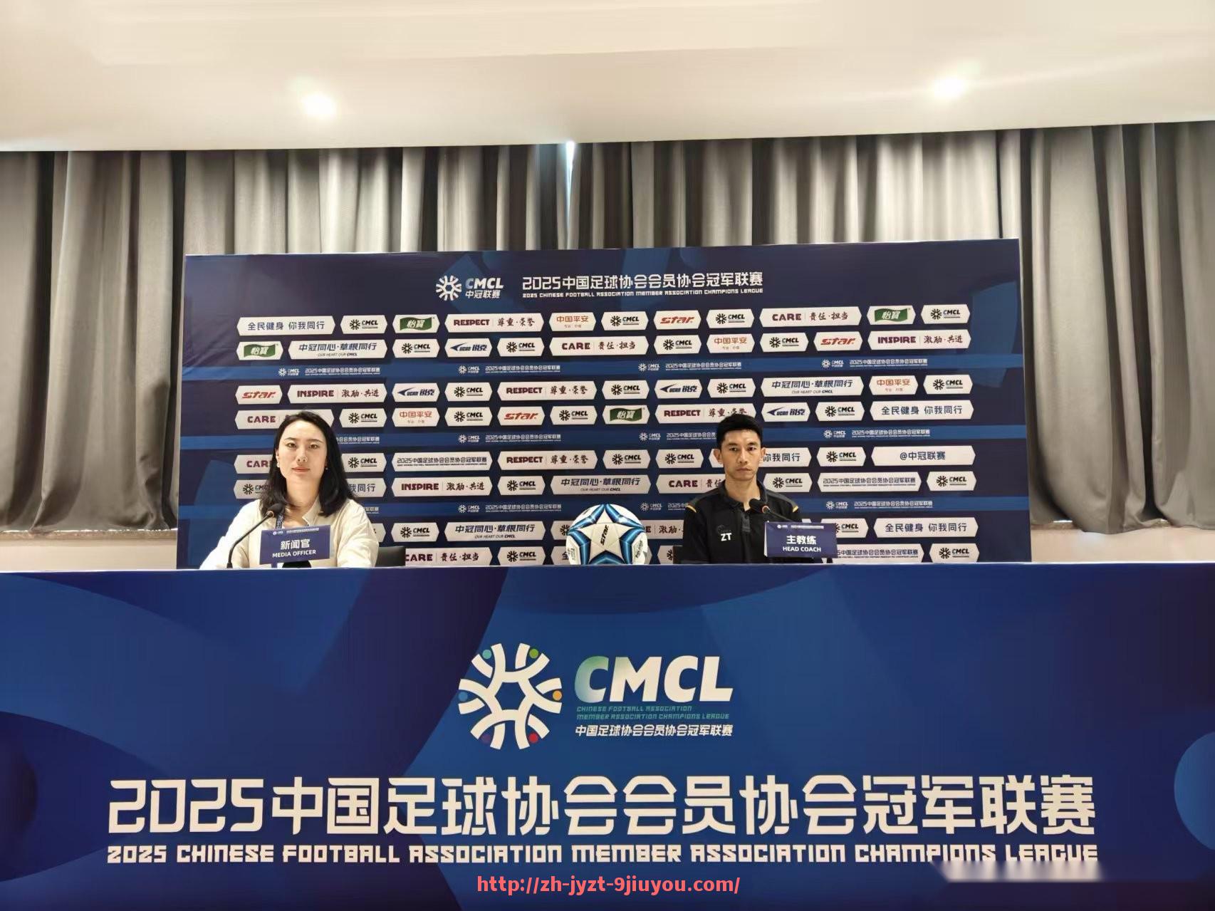 jiuyou九游娱乐-英超月度最佳球员奖项盘点与图片集锦